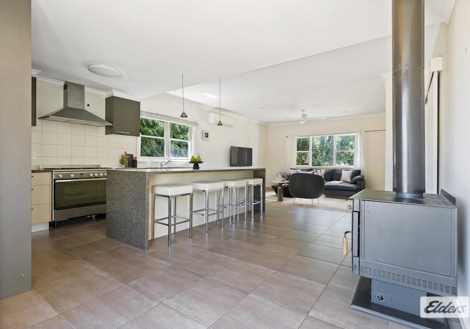 16 Port Fairy Road, Ararat, VIC, 3377 - Image 4