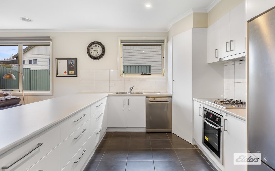 58 Churchill Avenue, Ararat, VIC, 3377 - Image 3