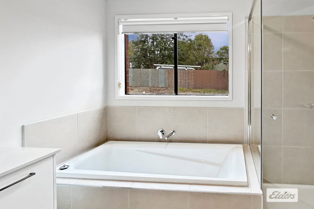 19 Kofoed Street, Ararat, VIC, 3377 - Image 8