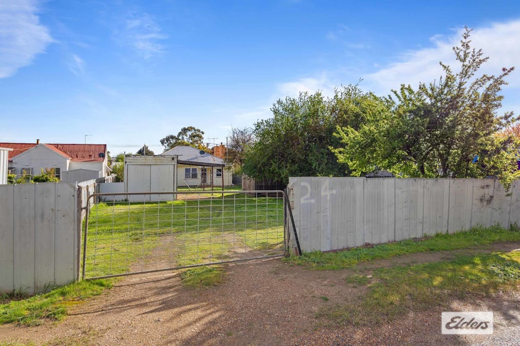 24 Mcgibbony Street, Ararat, VIC, 3377 - Image 11