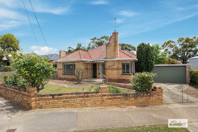 19 Queens Avenue, Ararat, VIC, 3377 - Image 1