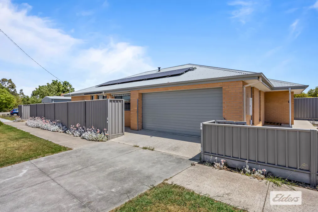 102 Rundell Street, Ararat, VIC, 3377 - Image 2