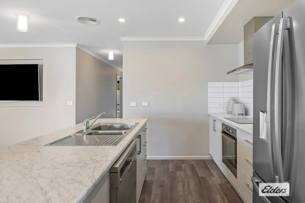102 Rundell Street, Ararat, VIC, 3377 - Image 4