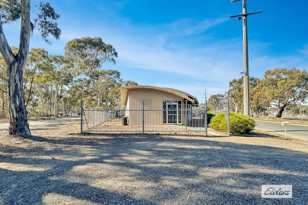 Address upon request - Image 2