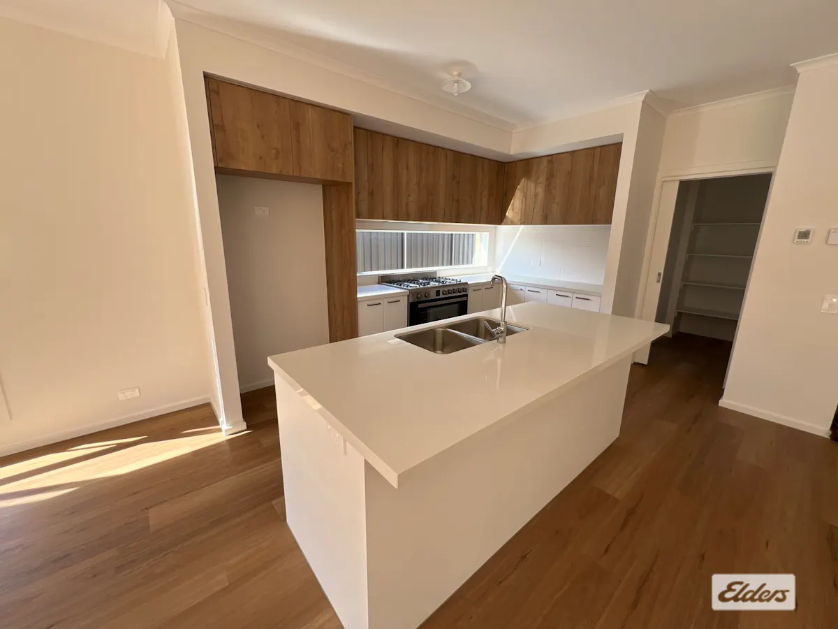 89B Queen Street — photo 4 of 11