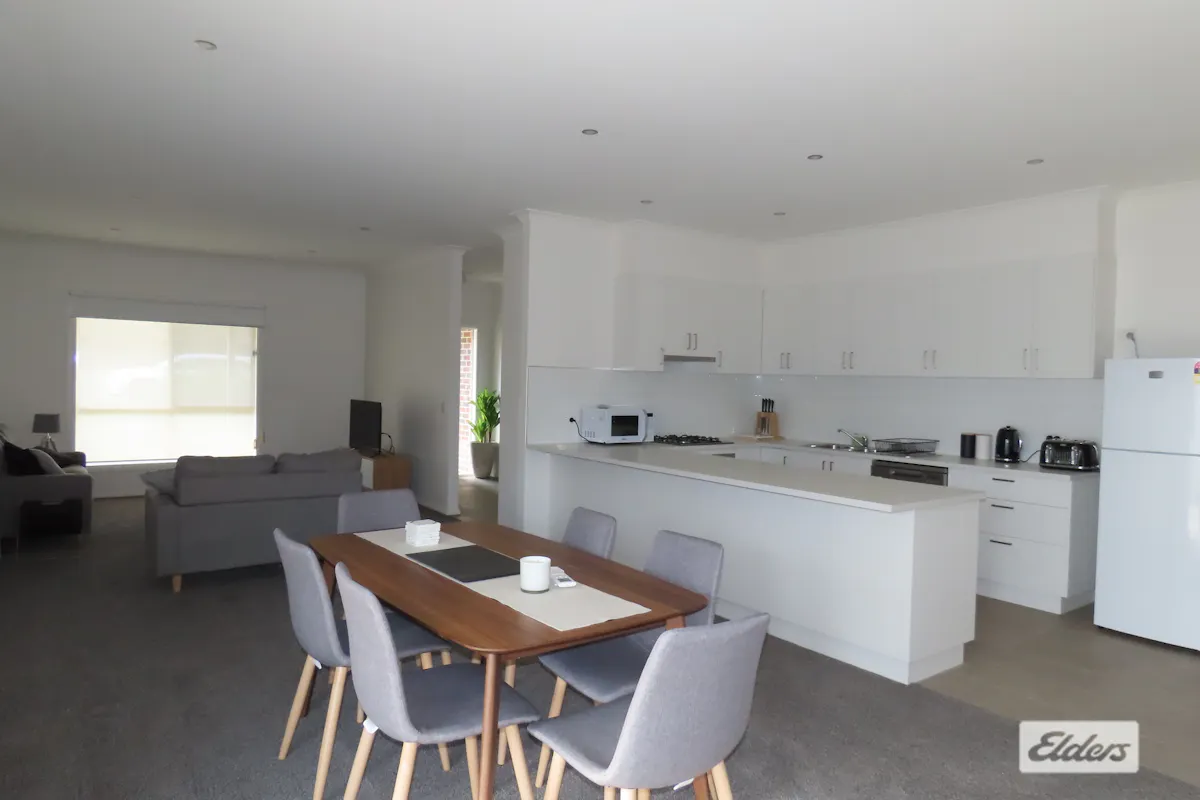 1/49 Baird Street — photo 3 of 15