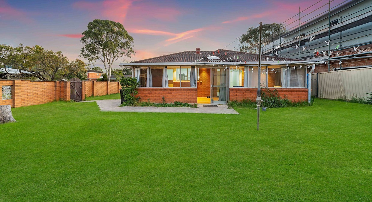 59 Wendy Avenue, Georges Hall, NSW, 2198 - Image 12