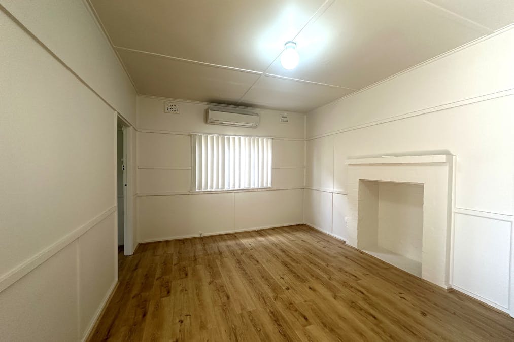 28 Lithgow Avenue, Yagoona, NSW, 2199 - Image 3