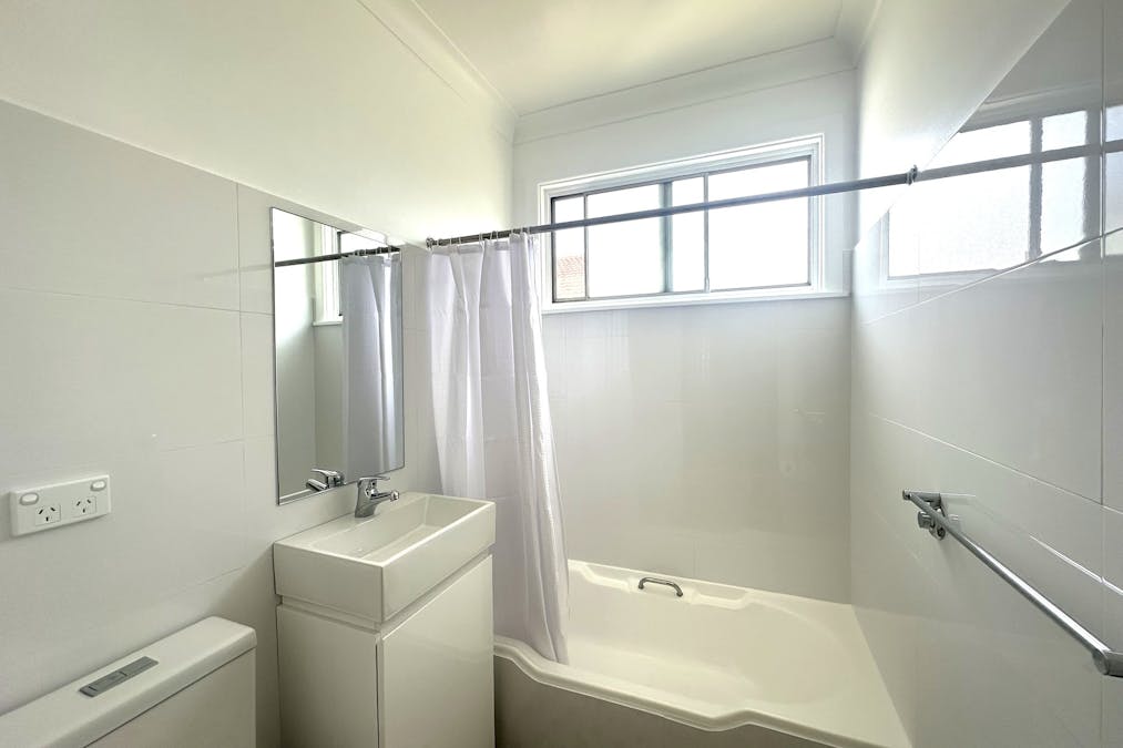 28 Lithgow Avenue, Yagoona, NSW, 2199 - Image 6