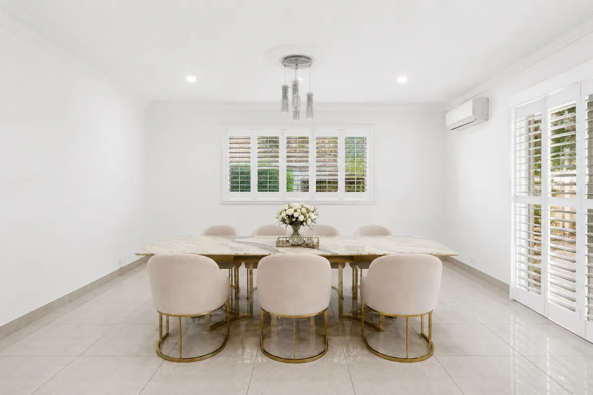 23 Berring Avenue — photo 4 of 13