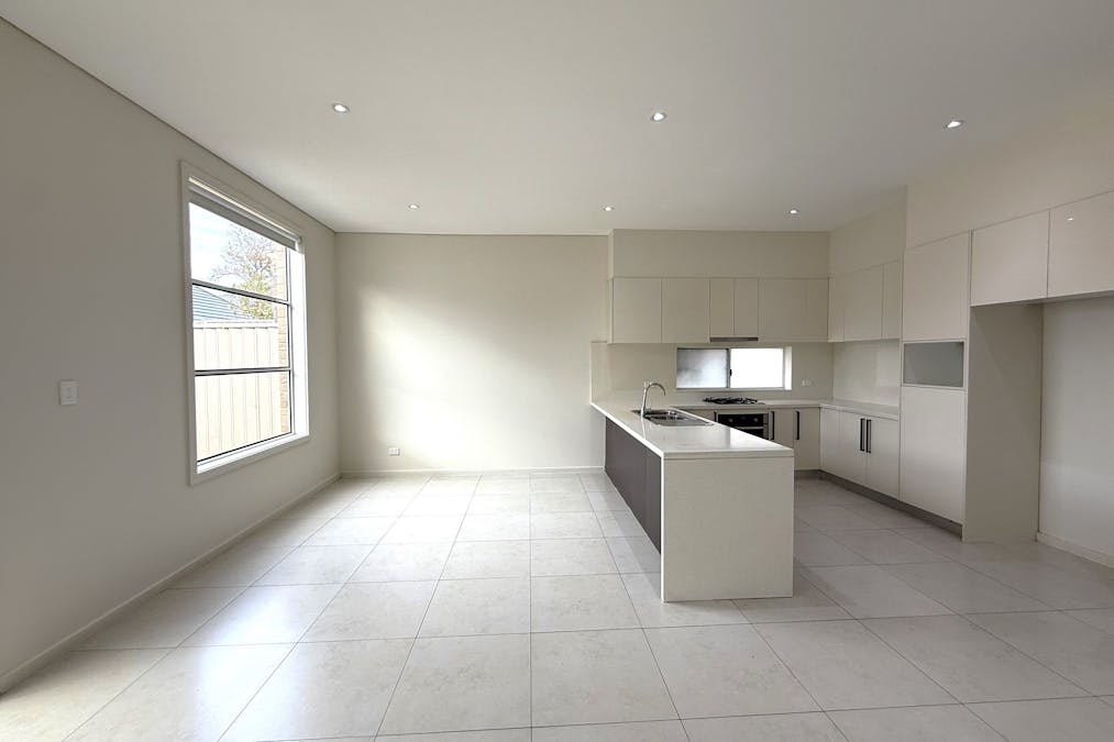 2/117 William Street, Condell Park, NSW, 2200 - Image 4