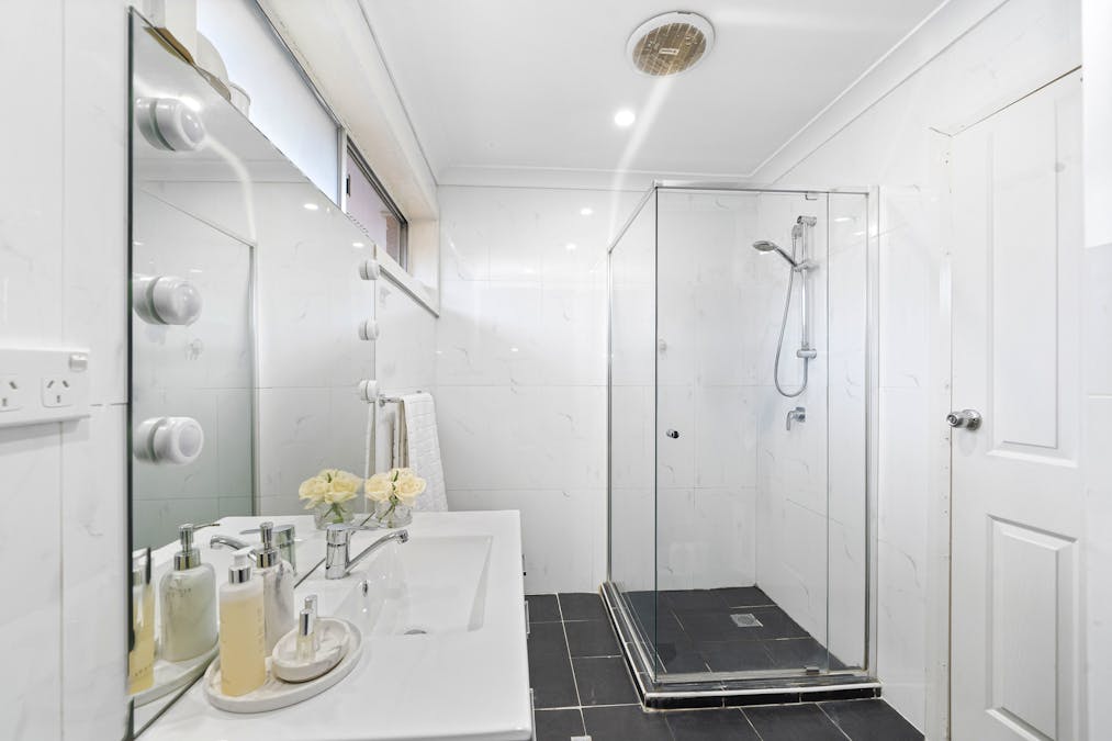 7 Ash Street, Georges Hall, NSW, 2198 - Image 6