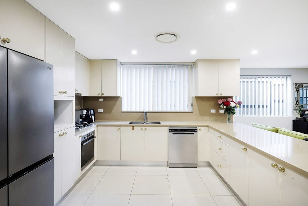 288 Noble Avenue, Greenacre, NSW, 2190 - Image 3