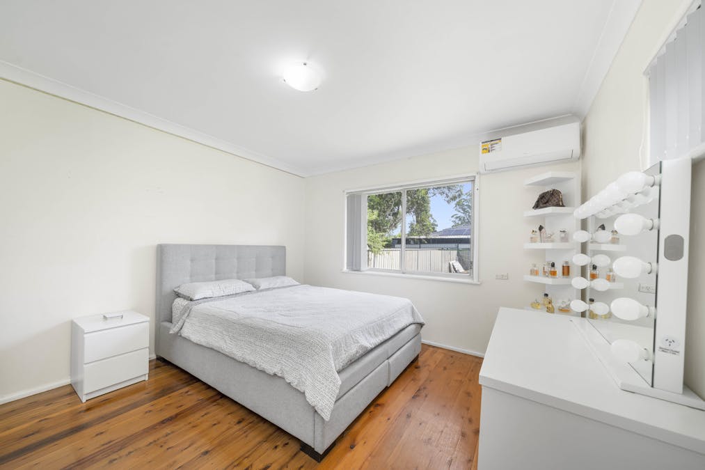 27 Gabo Crescent, Sadleir, NSW, 2168 - Image 7