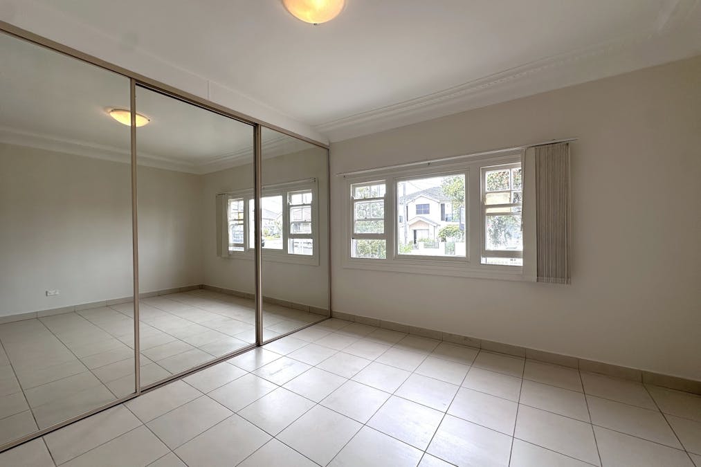10 Buckland Street, Greenacre, NSW, 2190 - Image 7