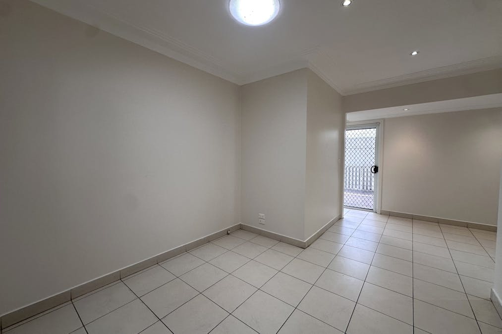 10 Buckland Street, Greenacre, NSW, 2190 - Image 6