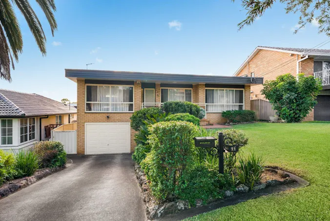 11 Saric Avenue, Georges Hall, NSW, 2198 - Image 1