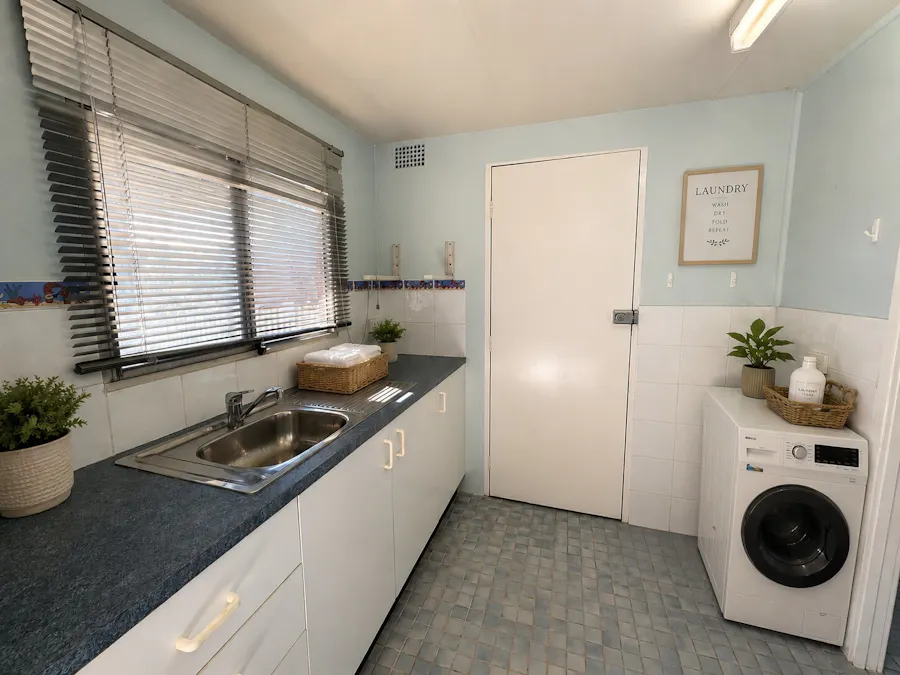 498 Henry Lawson Drive, East Hills, NSW, 2213 - Image 11