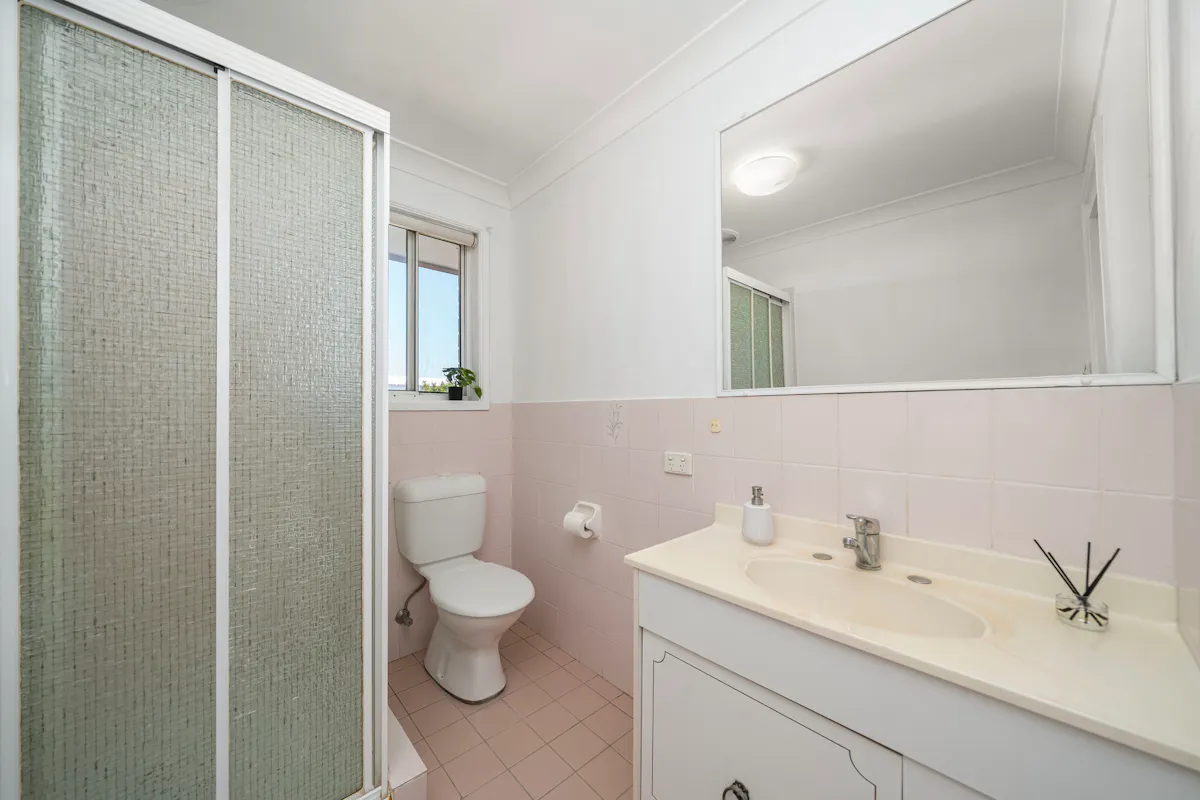 48 Cardigan Road — photo 10 of 17