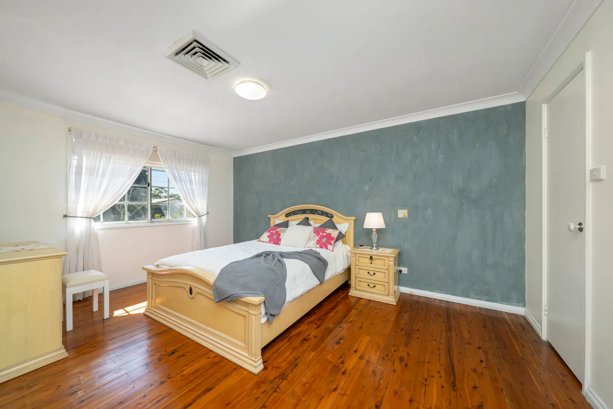 48 Cardigan Road — photo 7 of 17
