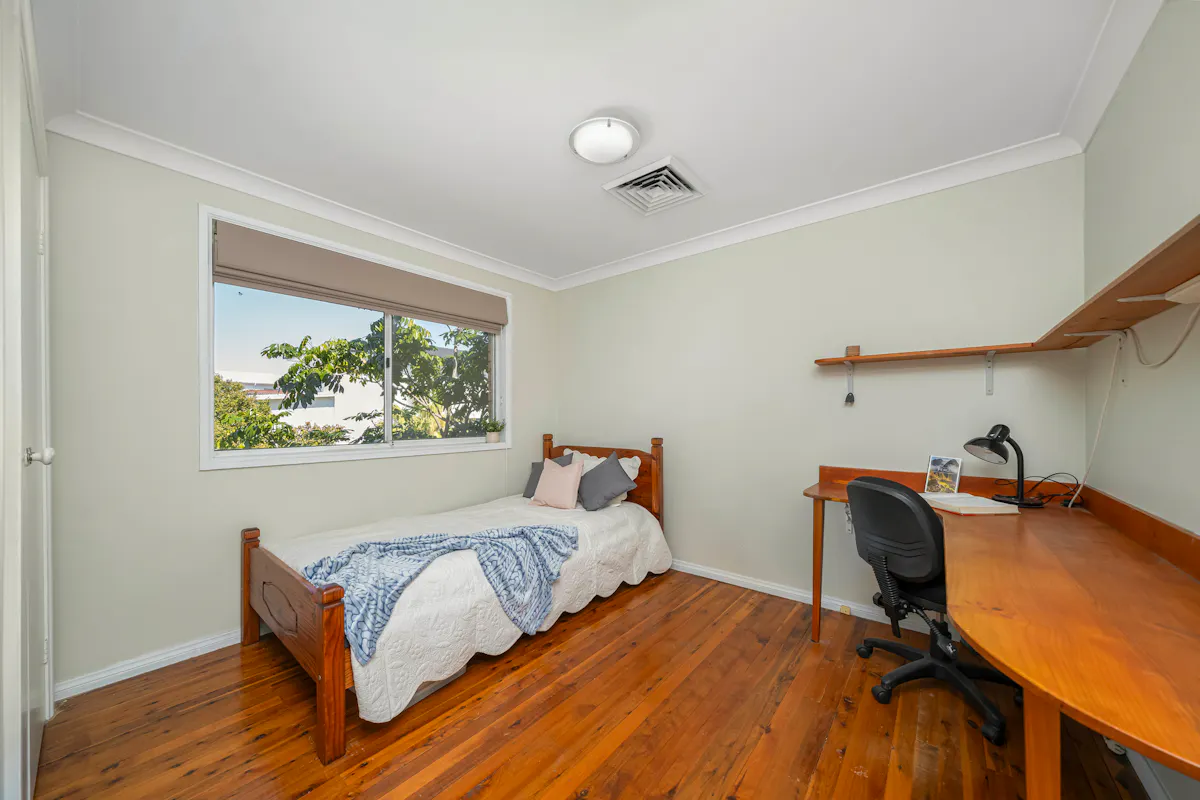 48 Cardigan Road — photo 9 of 17