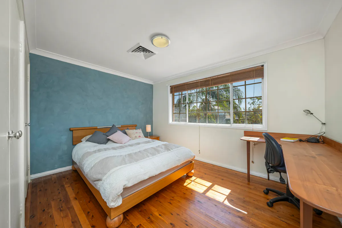 48 Cardigan Road — photo 8 of 17