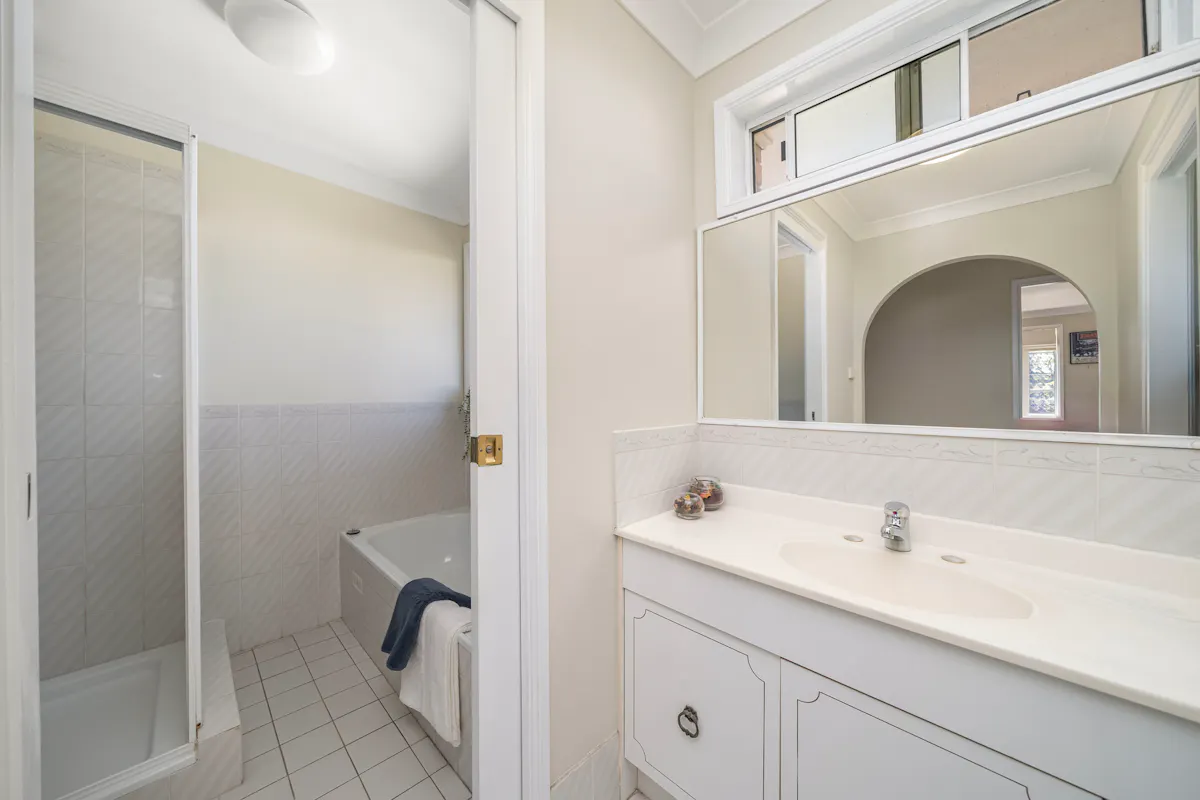 48 Cardigan Road — photo 11 of 17