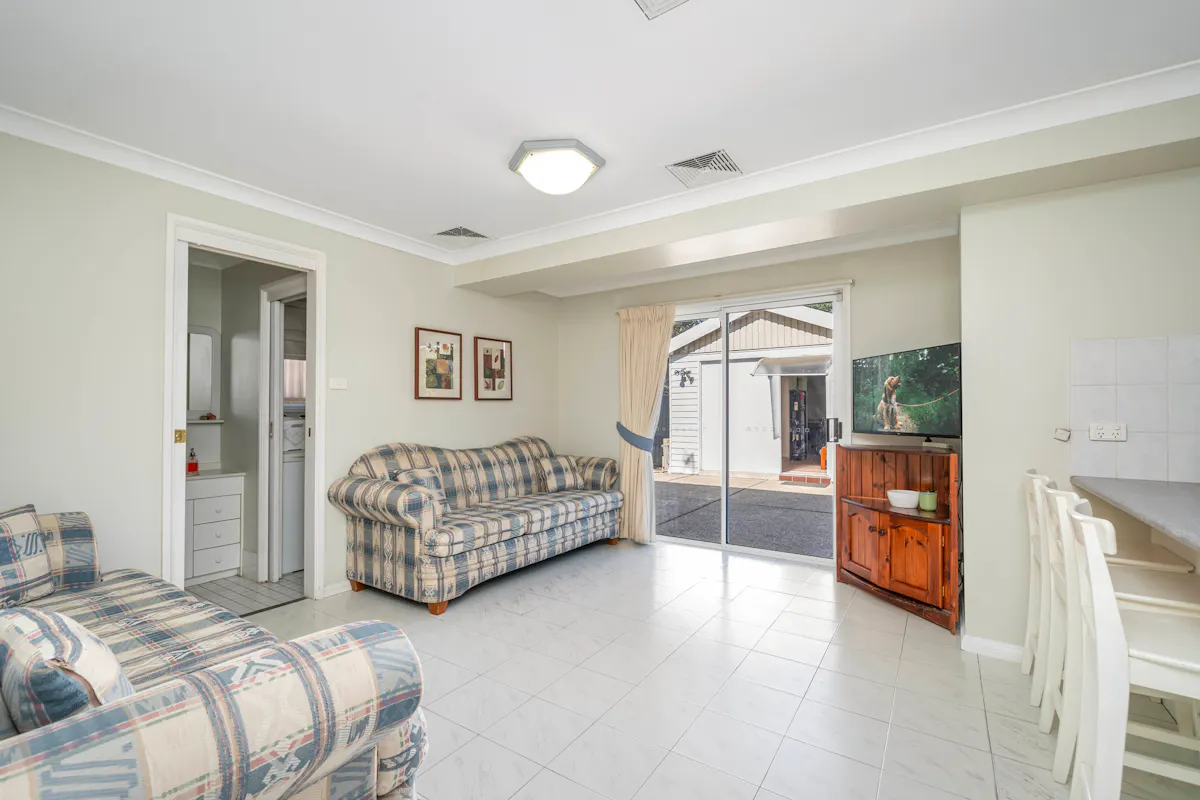 48 Cardigan Road — photo 6 of 17