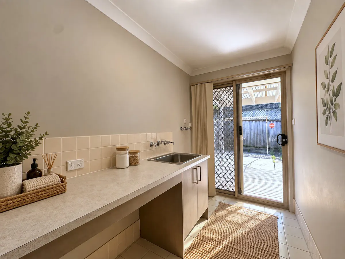 44 Stansfield Avenue — photo 10 of 11
