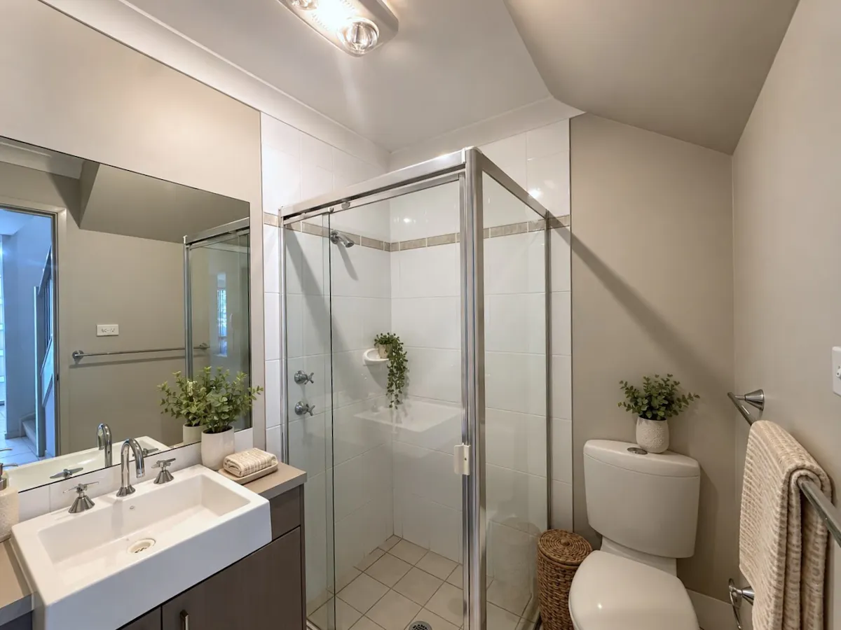 44 Stansfield Avenue — photo 9 of 11