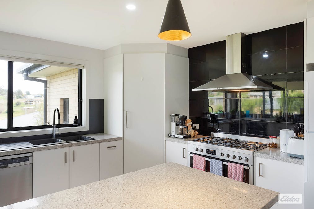 10 Salway Close, Bega, NSW, 2550 - Image 8