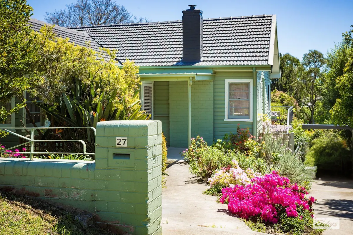 27 Eden Street — photo 4 of 28