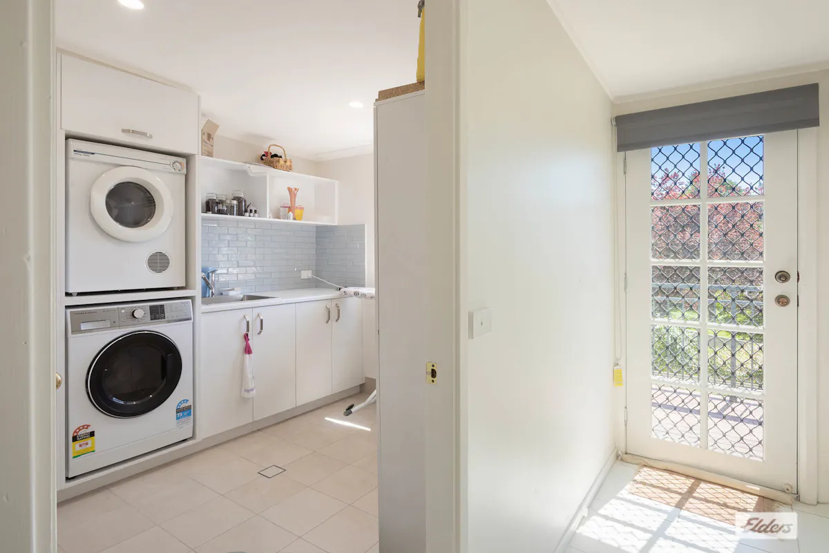 27 Eden Street — photo 11 of 28