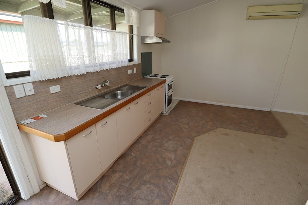 43 Vaux Street, Laidley, QLD, 4341 - Image 16