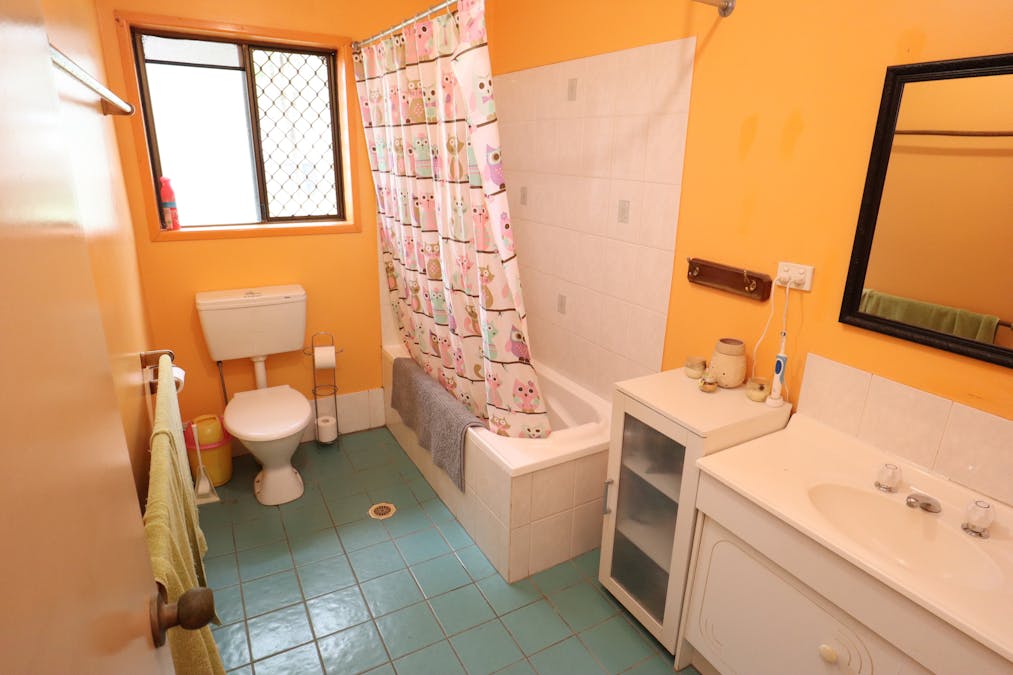 10 Brendan Court, Hatton Vale, QLD, 4341 - Image 8