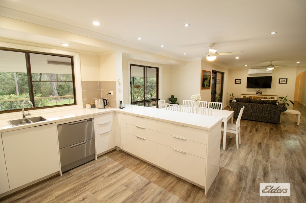 8 Wheatley Court, Regency Downs, QLD, 4341 - Image 6