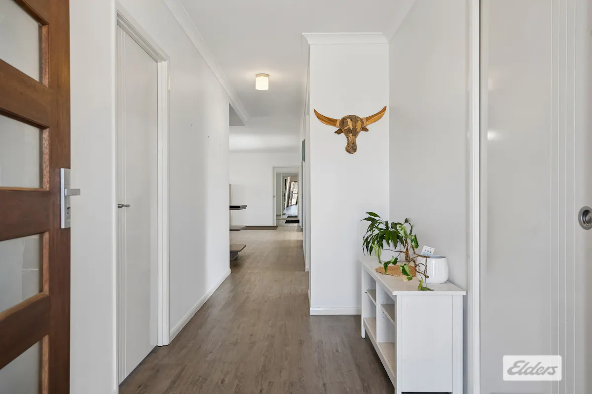 6 Fernrow Drive — photo 5 of 22