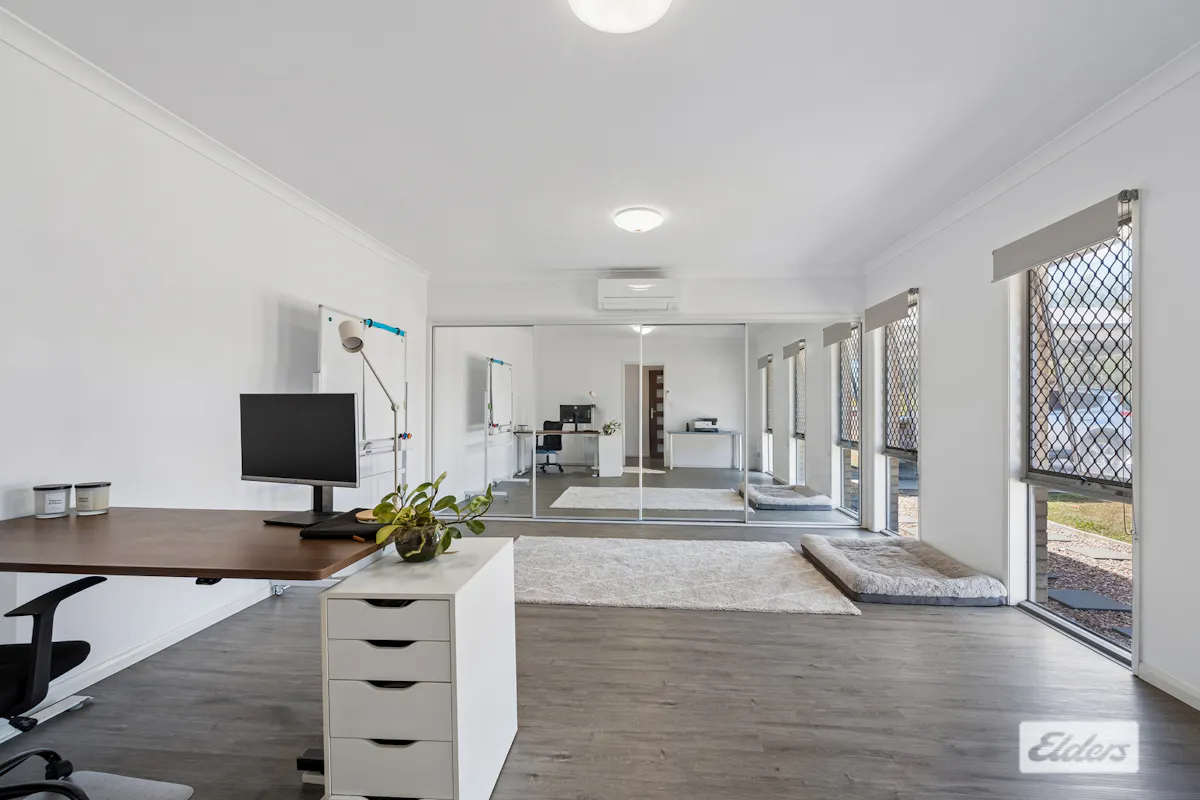 6 Fernrow Drive — photo 4 of 22