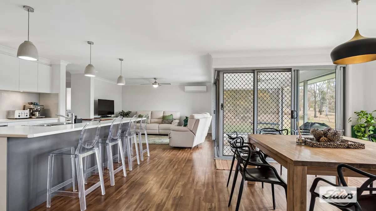 3 Hanlon Court — photo 3 of 25