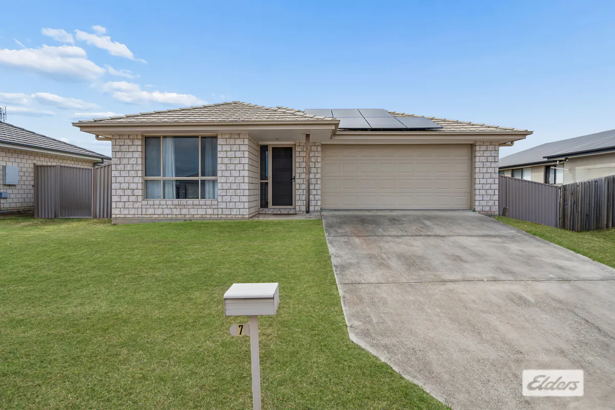 7 Rampton Street — photo 11 of 12