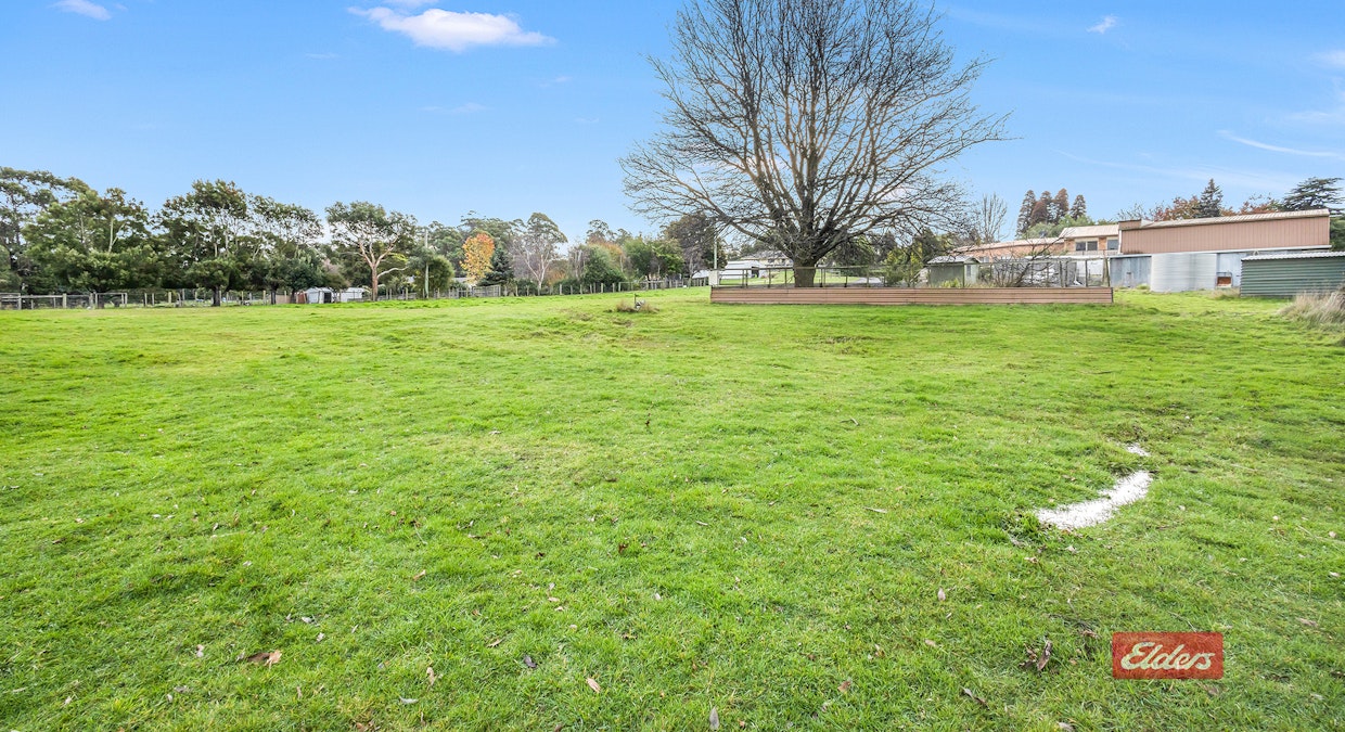 2/133A South Road, West Ulverstone, TAS, 7315 - Image 2