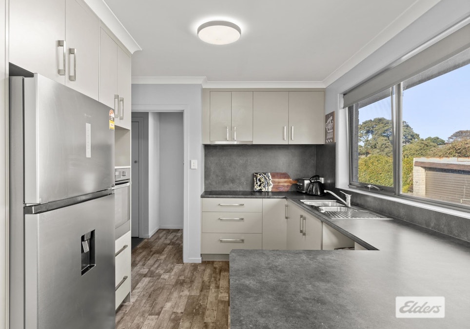 9 Richardson Street, West Ulverstone, TAS, 7315 - Image 3