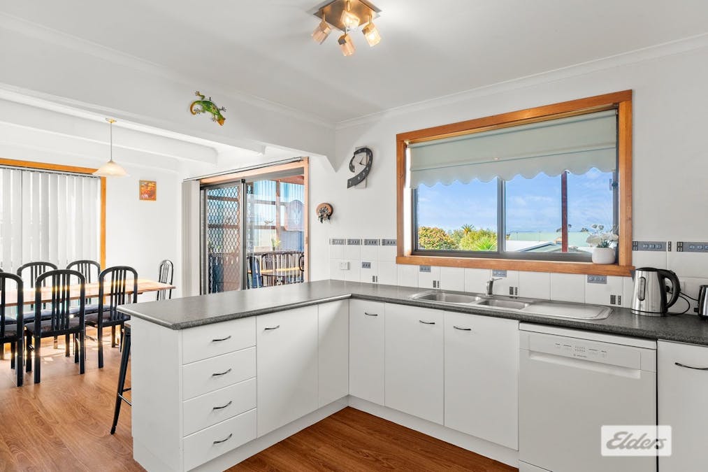 21 Lovett Street, Devonport, TAS, 7310 - Image 2