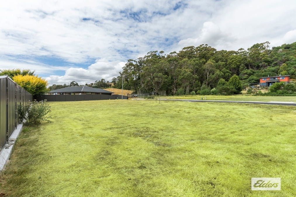 33 Jerling Street, West Ulverstone, TAS, 7315 - Image 2
