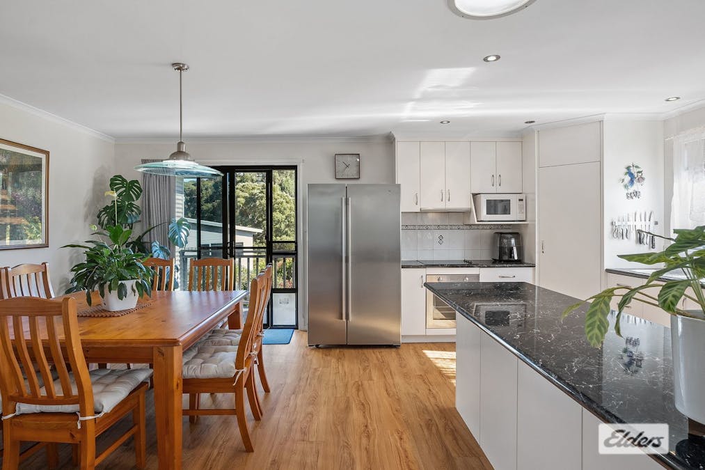 11 Evelyn Street, Penguin, TAS, 7316 - Image 3