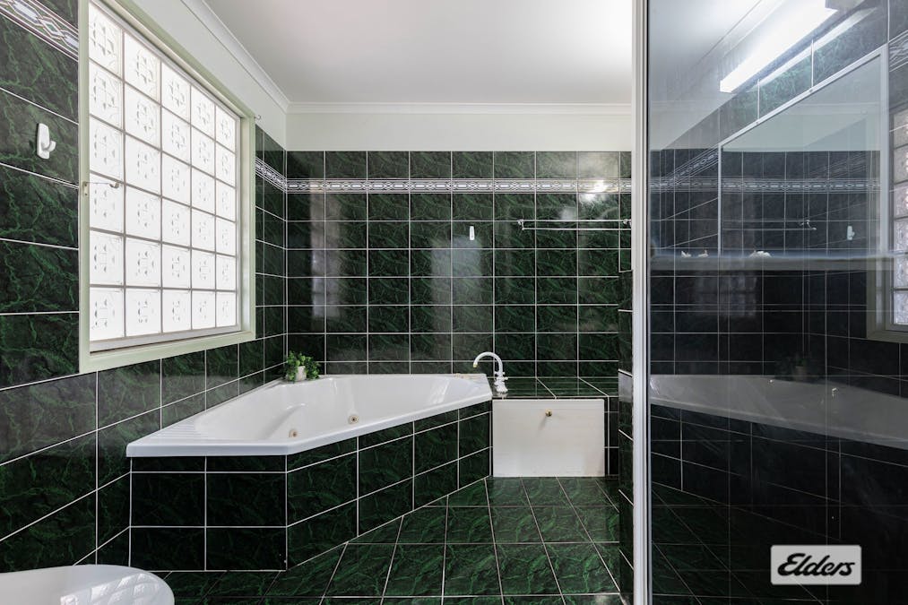 21 Royal Drive, Kawungan, QLD, 4655 - Image 10