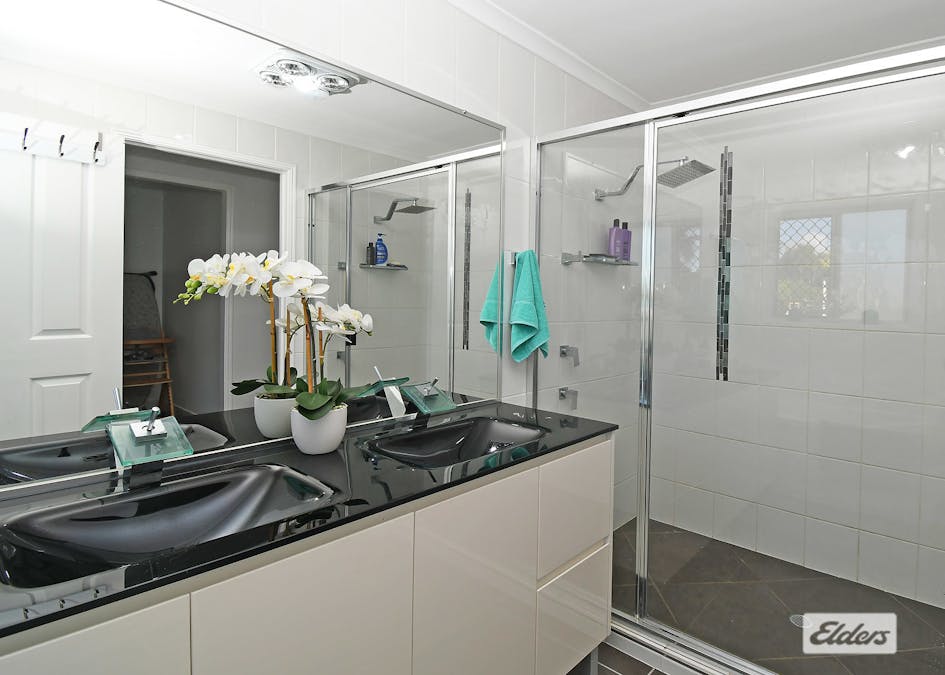 11 Debra Court, Urangan, QLD, 4655 - Image 15