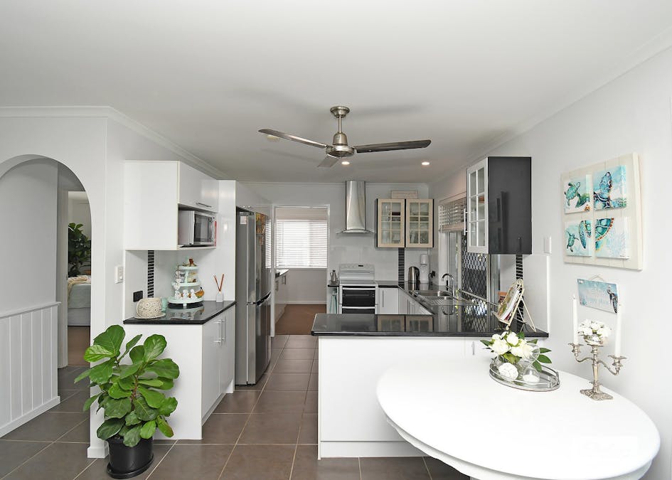 11 Debra Court, Urangan, QLD, 4655 - Image 2