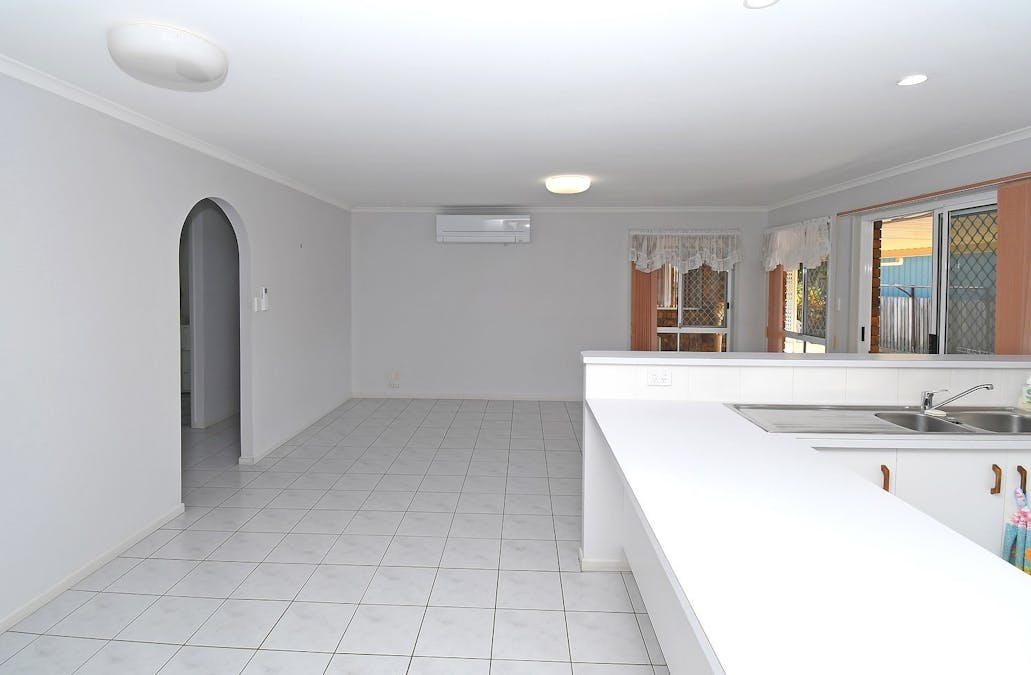 29 South Street, Urangan, QLD, 4655 - Image 8