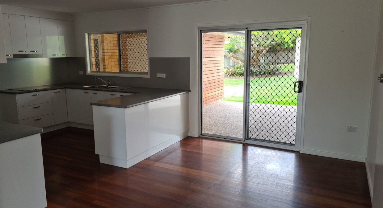 285 Torquay Terrace, Torquay, QLD, 4655 - Image 6